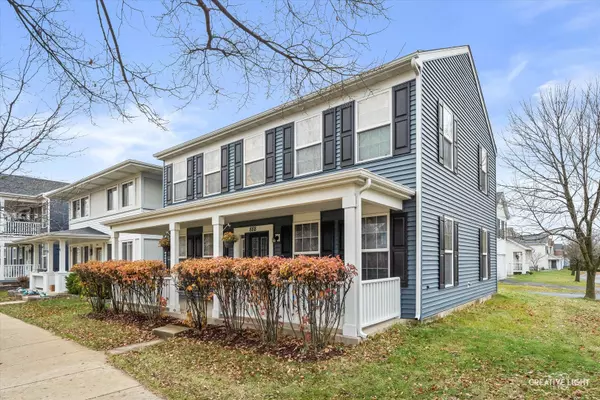 888 Serendipity DR, Aurora, IL 60504