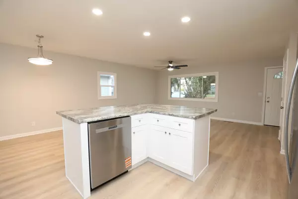 Kankakee, IL 60901,1923 E Pine ST