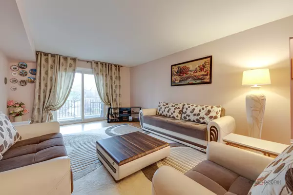 Buffalo Grove, IL 60089,7 Oak Creek DR #3703