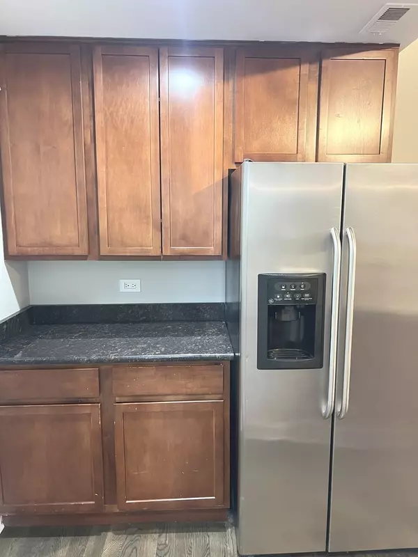 Chicago, IL 60645,2254 W Arthur AVE #1051A