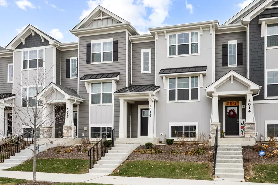 2016 Yellowstone BLVD, Mundelein, IL 60060