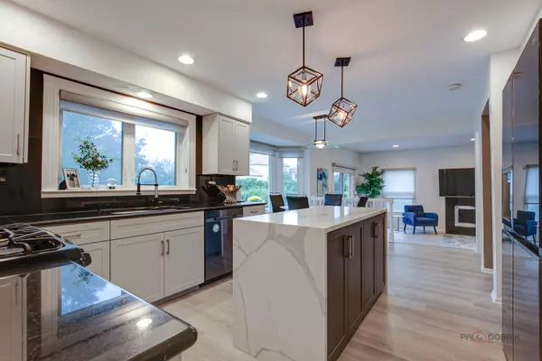 Buffalo Grove, IL 60089,60 E Fabish DR