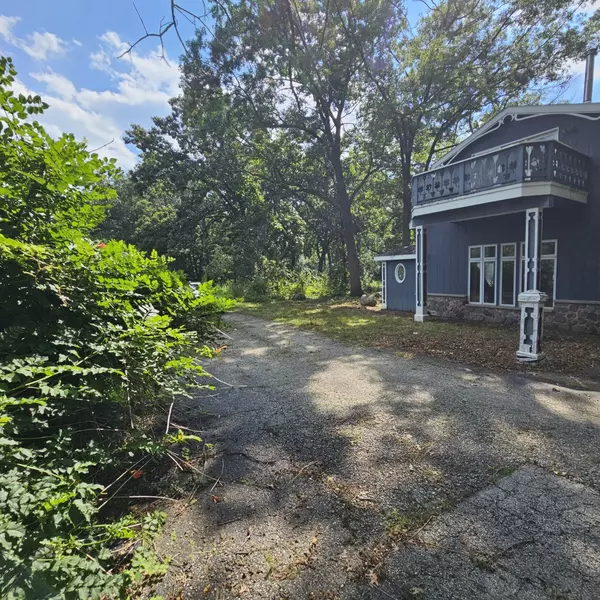 Woodstock, IL 60098,13616 Route 176