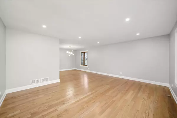 Orland Park, IL 60467,71 Ruggles CT