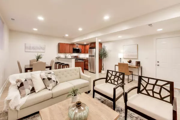 Chicago, IL 60660,6170 N Winchester AVE #G