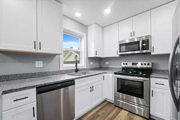 Lockport, IL 60441,1016 S State ST #4