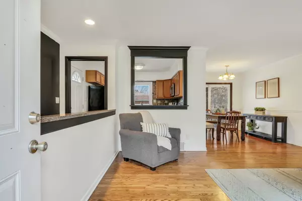 Mundelein, IL 60060,358 Rye RD