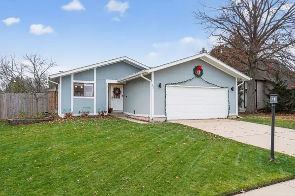 154 Abbeywood CIR, Streamwood, IL 60107