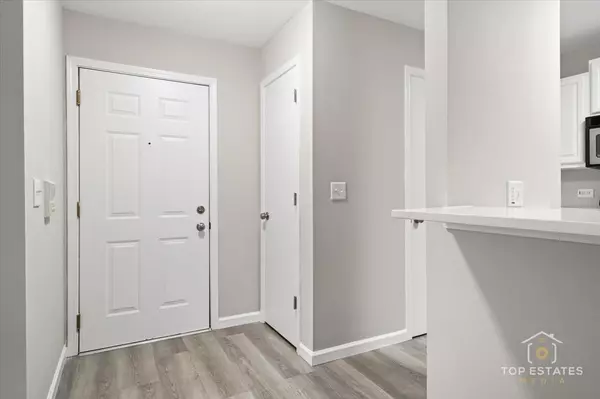 Woodstock, IL 60098,360 Leah LN #1G