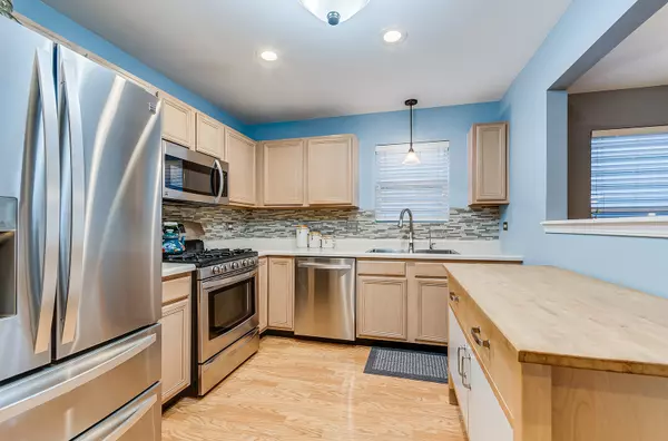 Plainfield, IL 60586,2336 Woodhill CT