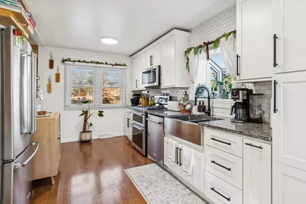 Darien, IL 60561,201 67th ST