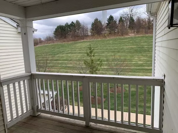 Carpentersville, IL 60110,2327 Silverstone DR #2327