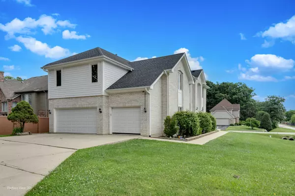 Burr Ridge, IL 60527,16W234 91st ST
