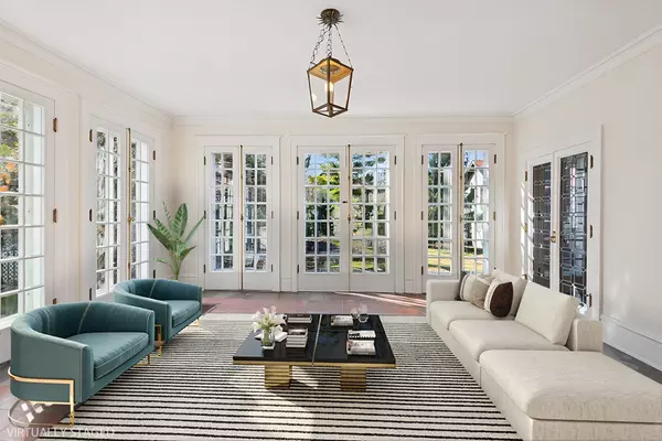 Evanston, IL 60202,1120 Forest AVE