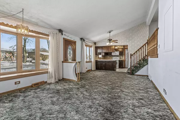 Alsip, IL 60803,4317 W Linecrest DR