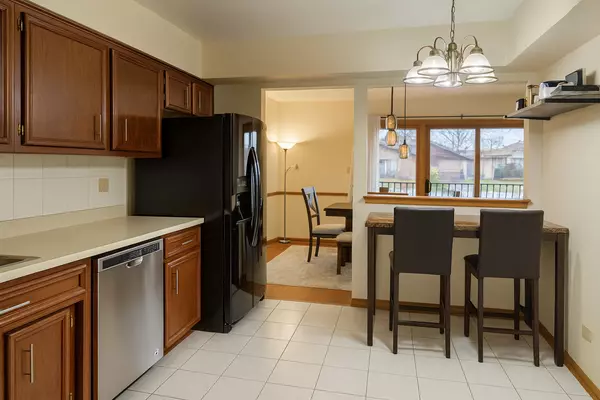 Bridgeview, IL 60455,9250 Beloit AVE #104