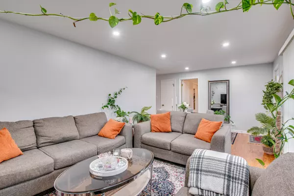 Morton Grove, IL 60053,9523 Oconto AVE