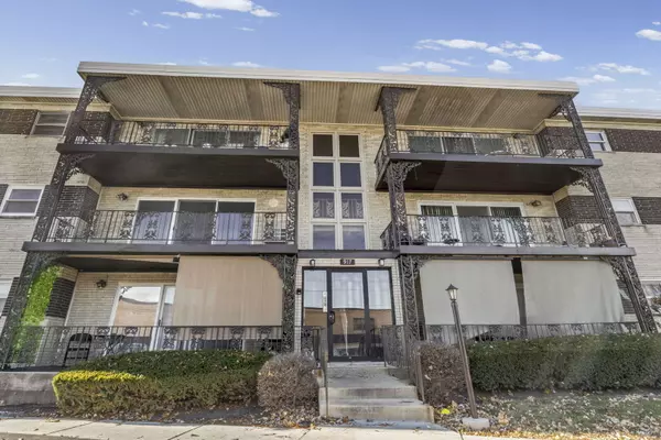 917 8th AVE #9, La Grange, IL 60525