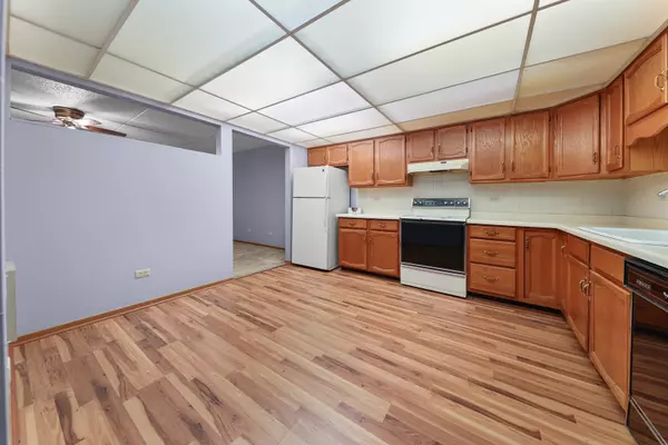 Morris, IL 60450,100 Green Acres DR #2