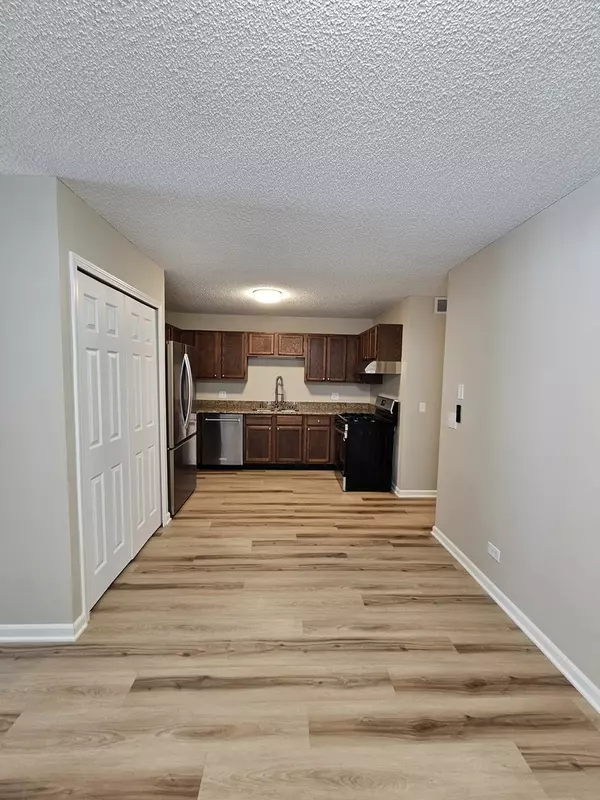 South Elgin, IL 60177,1093 Kane ST #1093