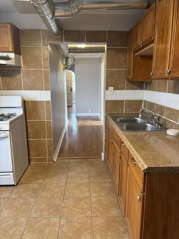 Chicago, IL 60647,2524 N Central Park AVE