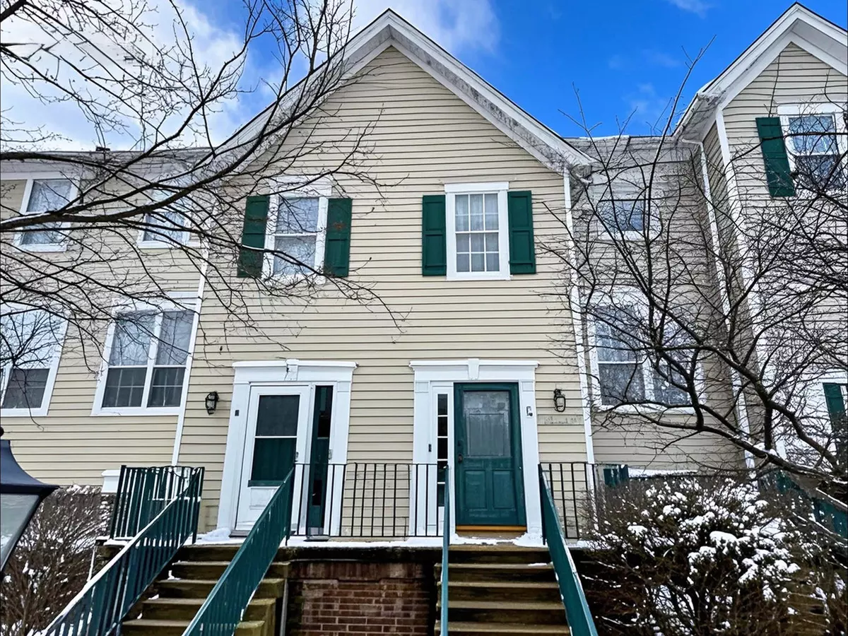 Aurora, IL 60506,1116 Village Center Pkwy