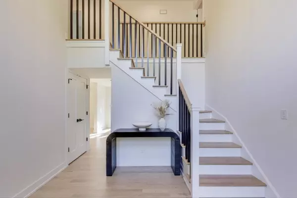 Deerfield, IL 60015,73 Augusta DR