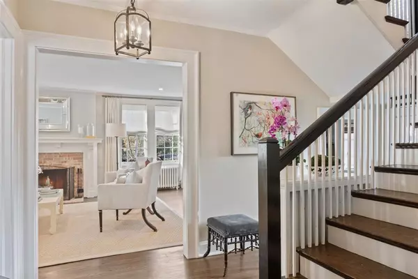 Winnetka, IL 60093,Address not disclosed