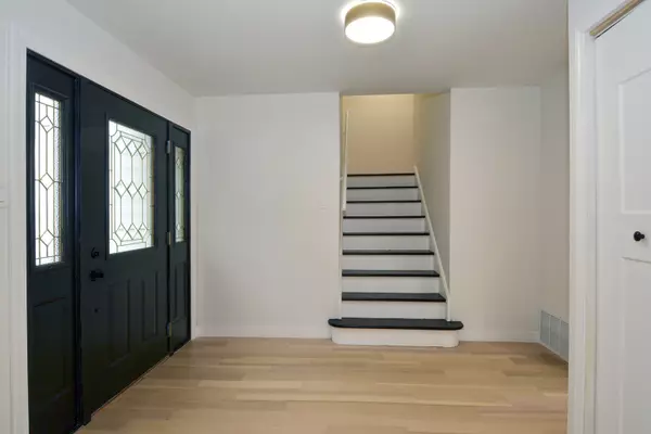 Mount Prospect, IL 60056,1703 N Burning Bush LN