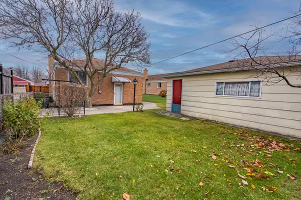 Chicago, IL 60652,8222 S Kildare AVE