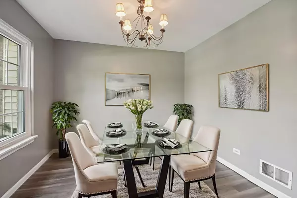 North Aurora, IL 60542,616 Pinehurst DR