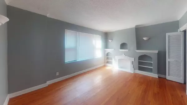 817 W 83rd ST #2N, Chicago, IL 60620