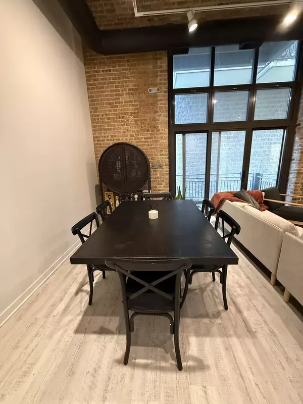 Chicago, IL 60607,222 S Racine AVE #207