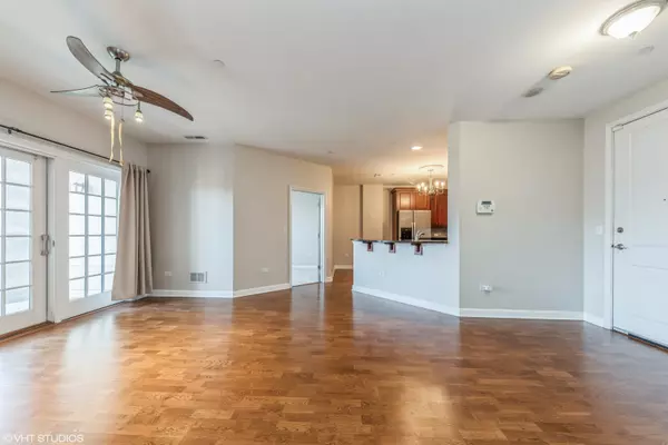 Palatine, IL 60067,50 N Plum Grove RD #501E