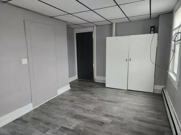 Hinckley, IL 60520,105 E Lincoln AVE #6