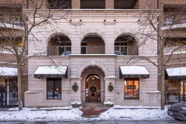 151 W Wing ST #301, Arlington Heights, IL 60005