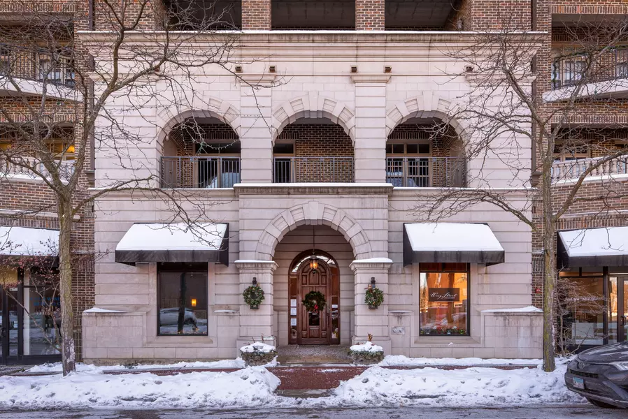 151 W Wing ST #301, Arlington Heights, IL 60005