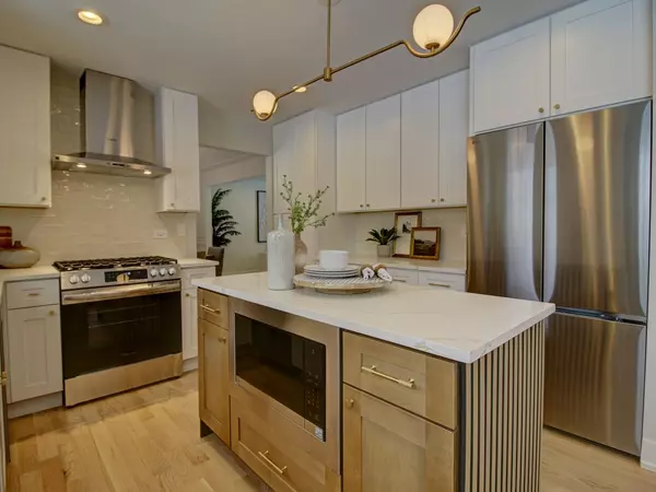 Willowbrook, IL 60527,6225 Western AVE