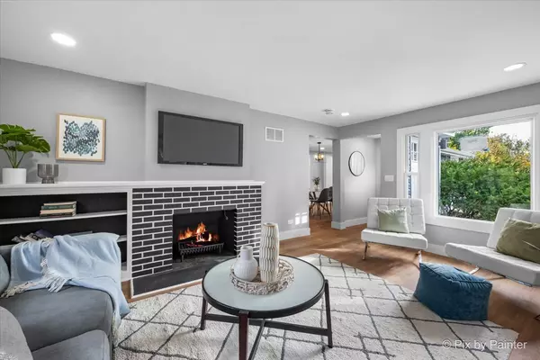 Des Plaines, IL 60016,481 Edward CT