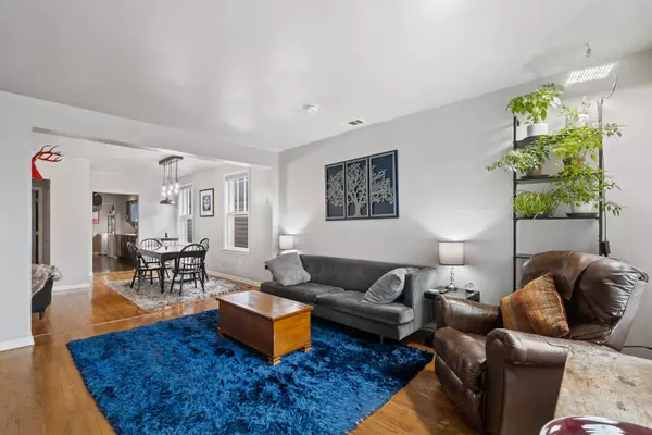 Chicago, IL 60622,1934 W RACE AVE