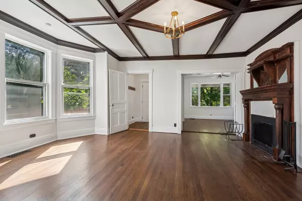 Evanston, IL 60201,1723 Greenwood ST