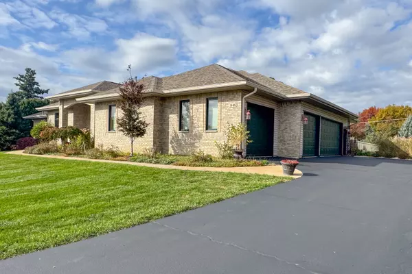 Caledonia, IL 61011,846 Wood Ridge LN
