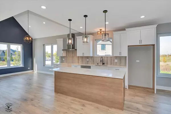 Lemont, IL 60439,16451 Kayla DR