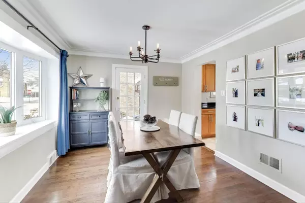 Elmwood Park, IL 60707,7712 W Dickens AVE