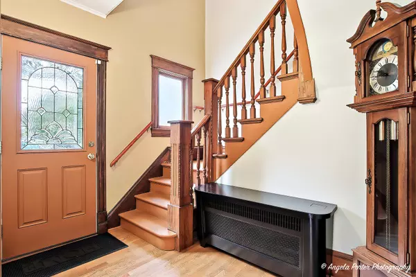 Mchenry, IL 60050,3804 Waukegan RD