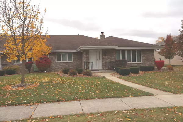 10551 EAGLE RIDGE DR #127, Orland Park, IL 60467