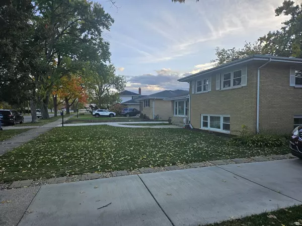 La Grange Park, IL 60526,614 Forest RD