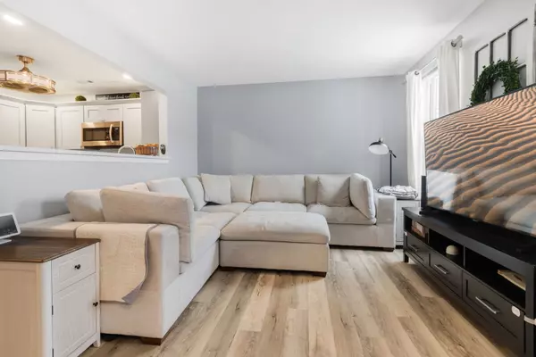 Aurora, IL 60504,986 Four Seasons BLVD