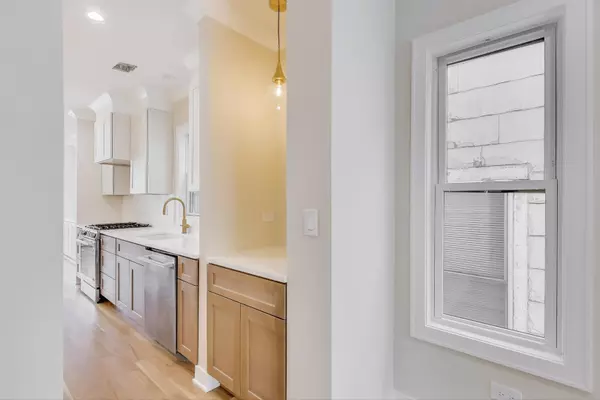 Chicago, IL 60647,2529 N Lawndale AVE