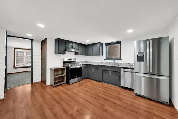 Aurora, IL 60506,541 Charles ST